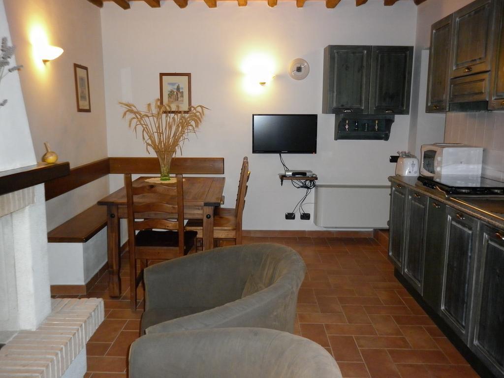 Podere Le Grotte San Gimignano Room photo